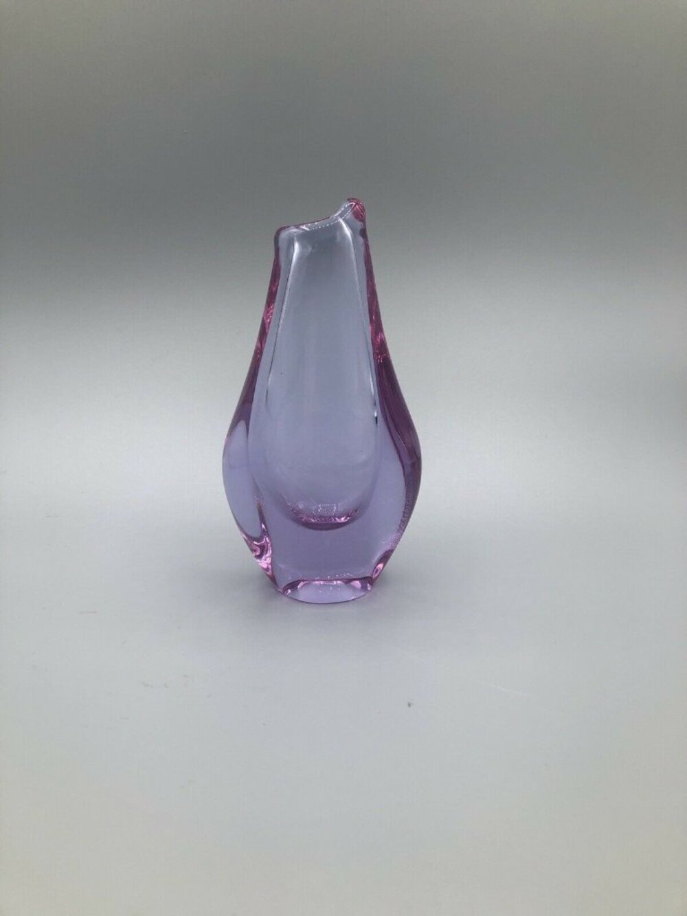 VTG 60S BUD VASE MILOSLAV KLINGER ZELEZNY BROD SKLO CZECHOSLOVAKIA GLASS PURPLE